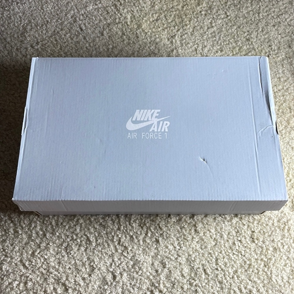 White Nike Air Force 1’s brand new